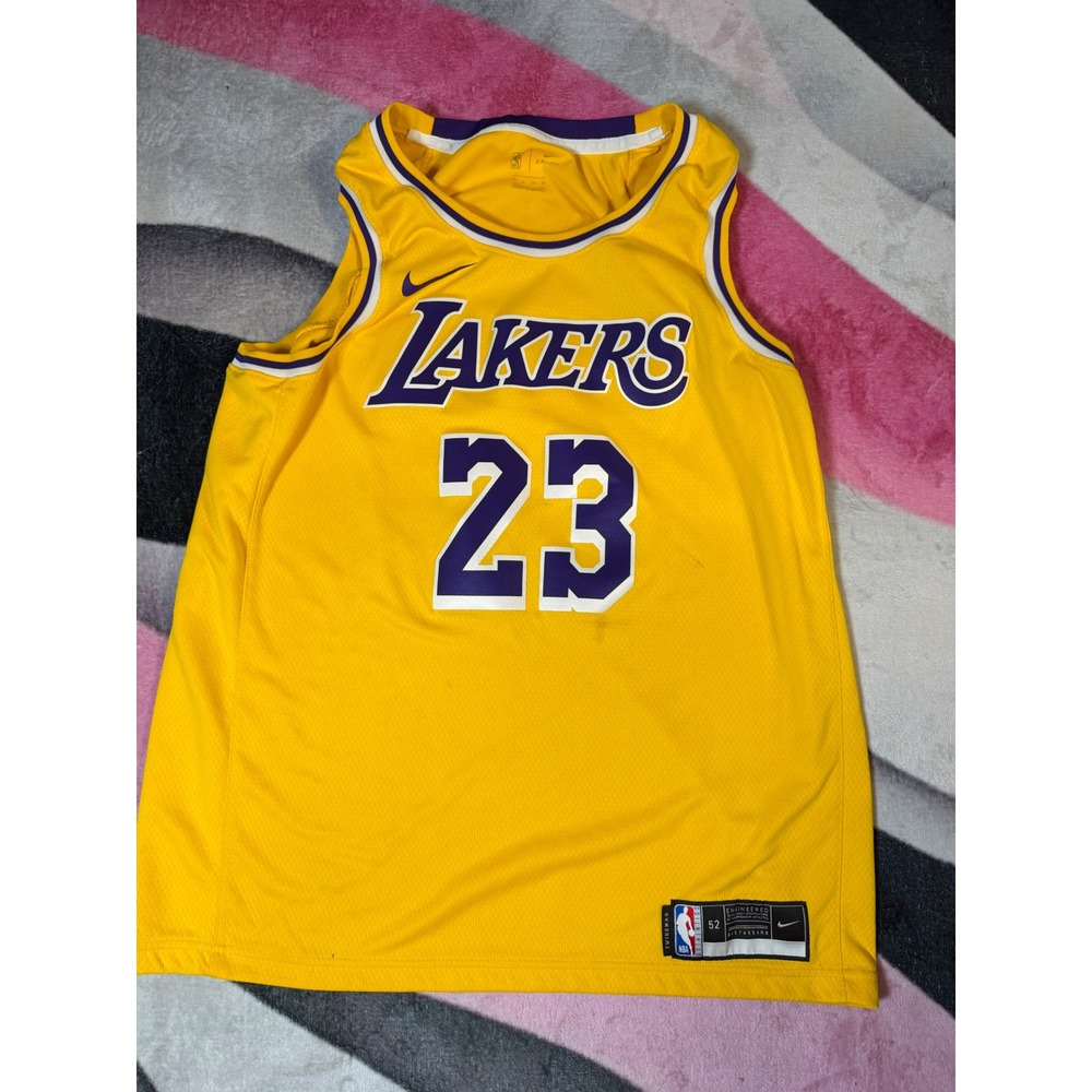 Nike Los Angeles Lakers LeBron James 23 Swingman Jersey Yellow XL 52 BV5745-548